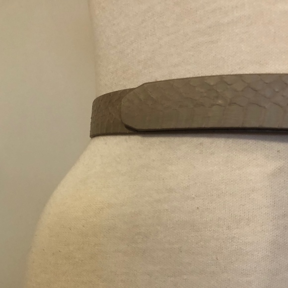 NWT J. Crew Grey Snake-Embossed Leather Belt - Picture 3 of 6